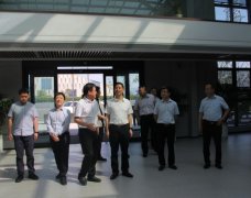 <b>山西省民營(yíng)經(jīng)濟(jì)發(fā)展局樊偉強(qiáng)局長(zhǎng)、運(yùn)城經(jīng)濟(jì)技術(shù)開(kāi)發(fā)區(qū)副主任魯若鵬一行蒞臨</b>